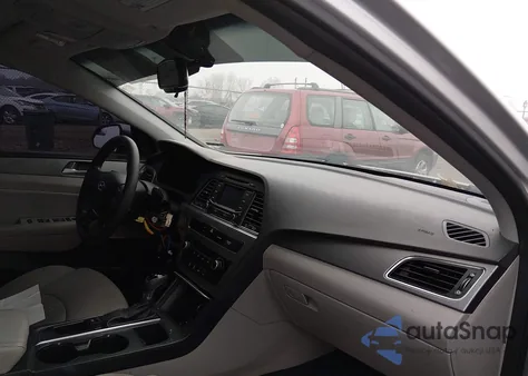 2015 Hyundai Sonata Se z USA, uszkodzony, nr VIN 5NPE24AF0FH031531